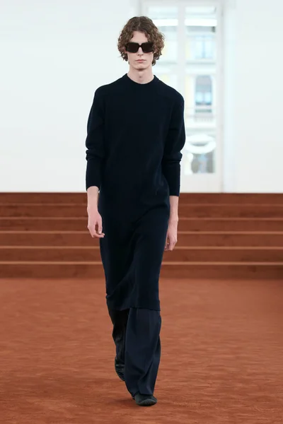 Look 9